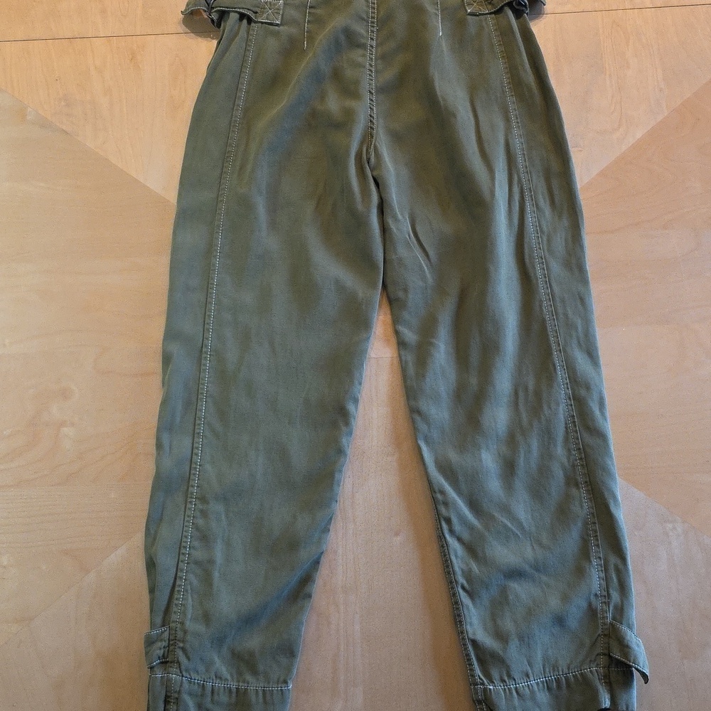 Anthropologie Jackson Army Green Tapered Utility Cargo Pants. Size 2 - Picture 7 of 9
